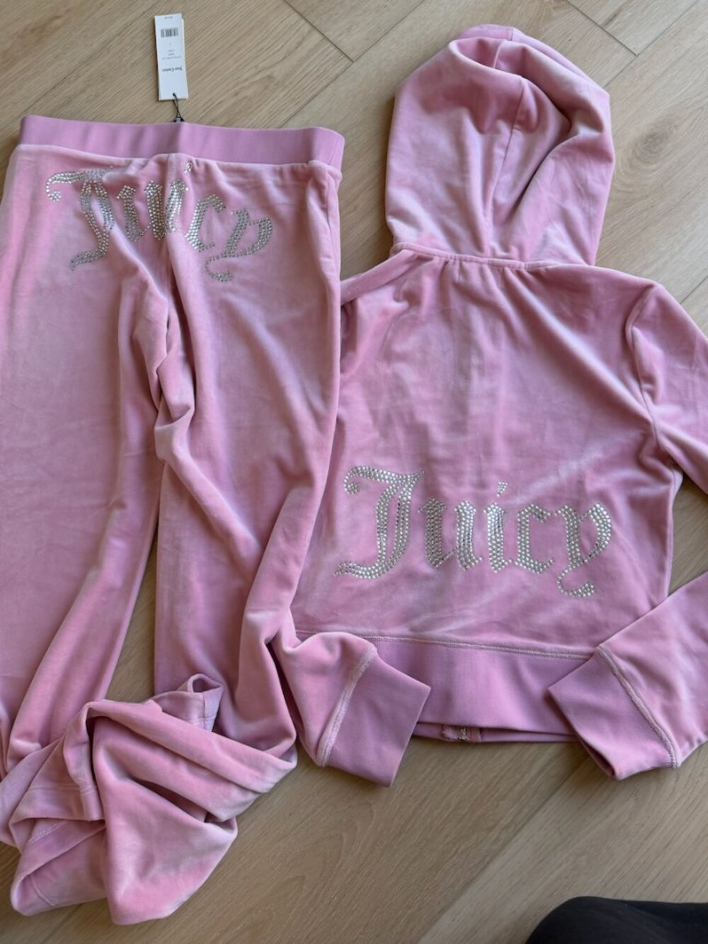 AUTHENTIC Juicy Couture Velour Tracksuit in BABY PINK - Size SMALL
